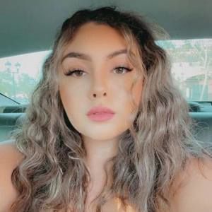 Meet your Posher, Aleena